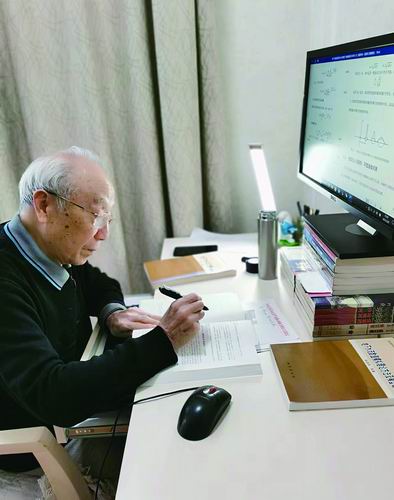 86歲申請基金、91歲結(jié)題，這位老教授說“科研使人快樂”